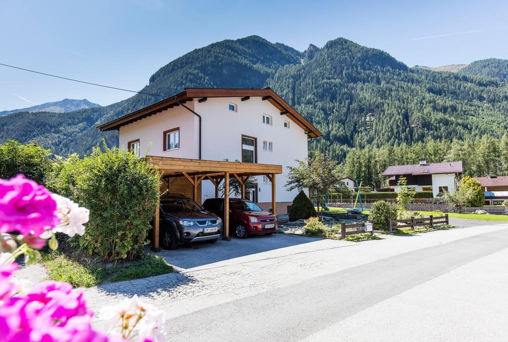 Haus Attos Apartment Umhausen Exterior foto